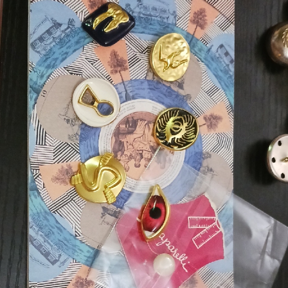Schiaparelli Gold and Black  Vintage Button  Brooch Set Made In FRANCE 6 PIECES
